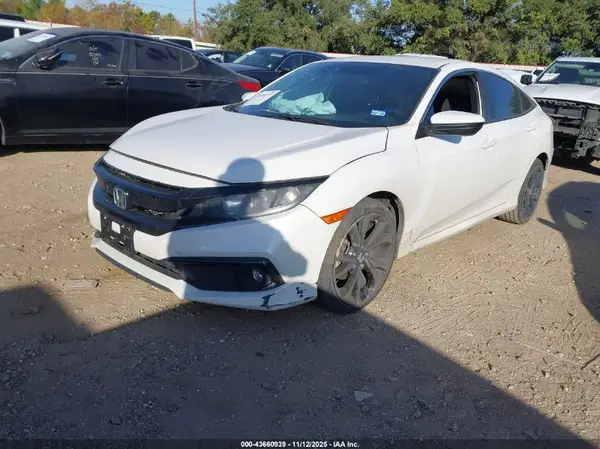 2HGFC2F8XKH520667 2019 HONDA CIVIC - Image 2
