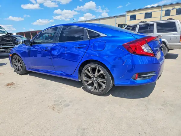 2HGFC2F8XKH534701 2019 HONDA CIVIC - Image 2