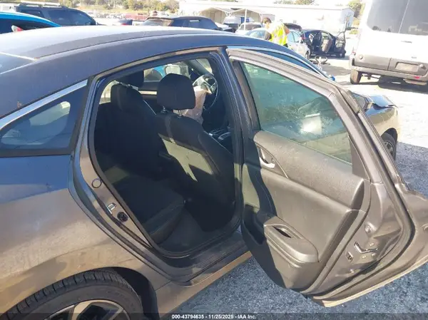 2HGFC2F8XKH540630 2019 HONDA CIVIC - Image 8