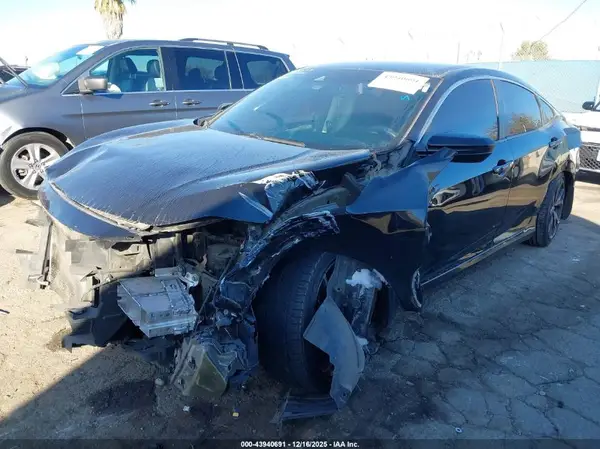 2HGFC2F8XKH548064 2019 HONDA CIVIC - Image 2