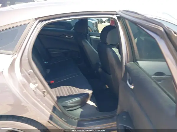 2HGFC2F8XKH554639 2019 HONDA CIVIC - Image 8
