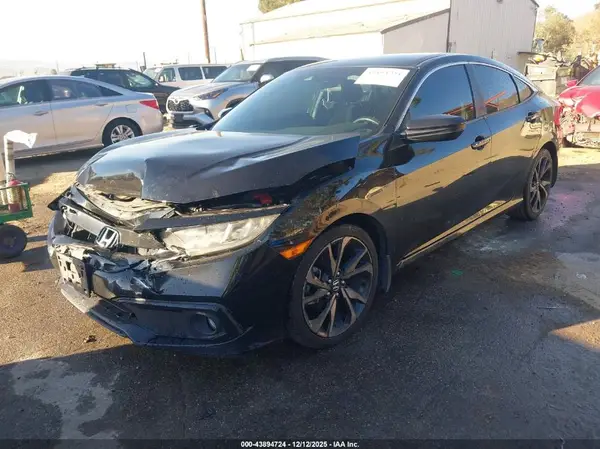 2HGFC2F8XKH556133 2019 HONDA CIVIC - Image 2