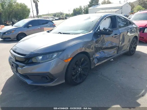2HGFC2F8XKH557203 2019 HONDA CIVIC - Image 2