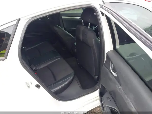 2HGFC2F8XKH559758 2019 HONDA CIVIC - Image 8