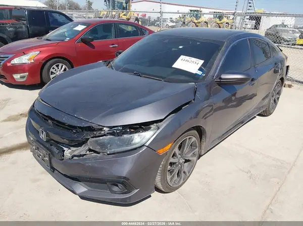 2HGFC2F8XKH581310 2019 HONDA CIVIC - Image 2