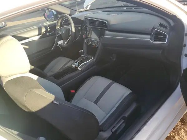 2HGFC3A31HH359863 2017 HONDA CIVIC - Image 8