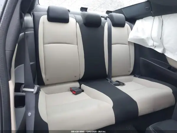 2HGFC3A32HH352050 2017 HONDA CIVIC - Image 8