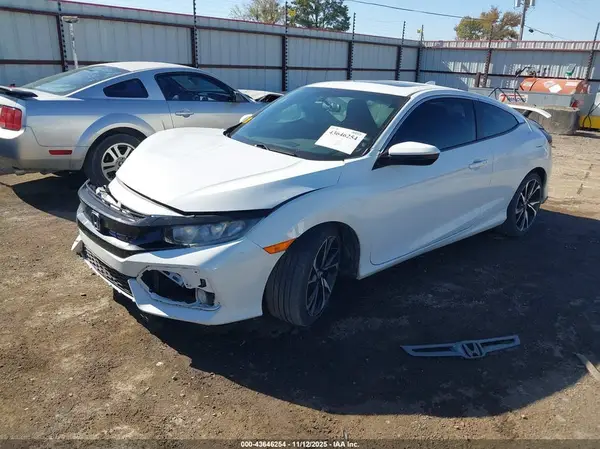 2HGFC3A51JH750695 2018 HONDA CIVIC - Image 2