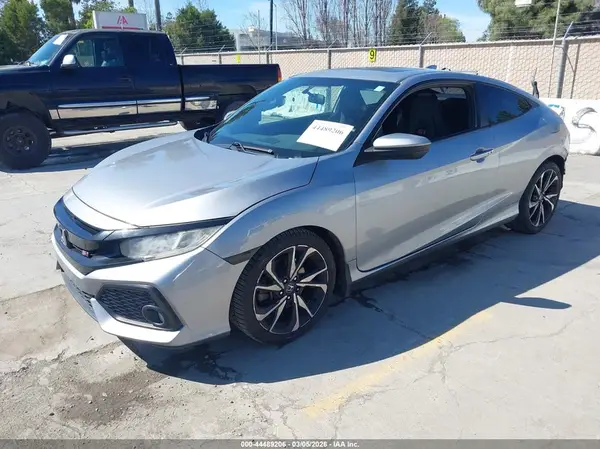 2HGFC3A52JH757252 2018 HONDA CIVIC - Image 2
