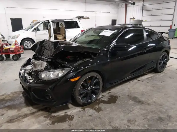 2HGFC3A55KH750815 2019 HONDA CIVIC - Image 2