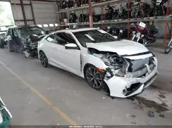 2HGFC3A57JH751575 2018 HONDA CIVIC