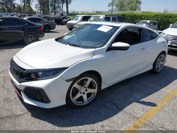 2HGFC3A58JH754565 2018 HONDA CIVIC - Image 2