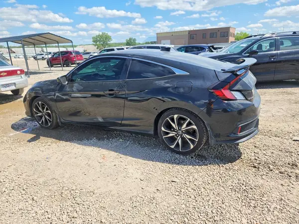 2HGFC3A58JH755652 2018 HONDA CIVIC - Image 2