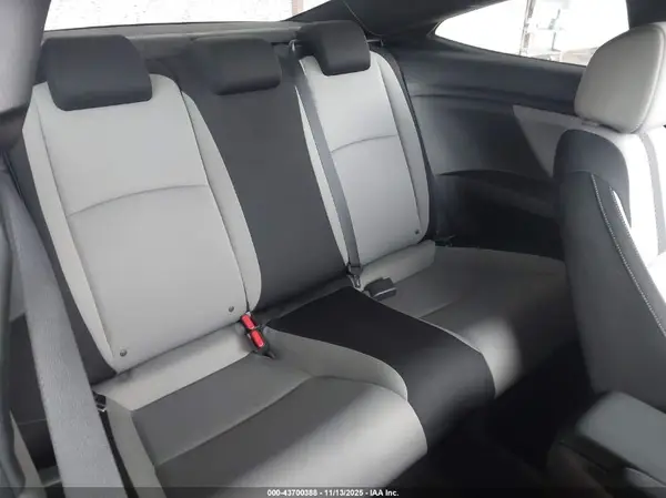 2HGFC3B32JH357642 2018 HONDA CIVIC - Image 8