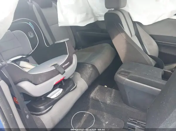 2HGFC3B33JH350005 2018 HONDA CIVIC - Image 8