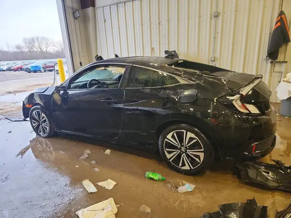 2HGFC3B38JH351585 2018 HONDA CIVIC - Image 2
