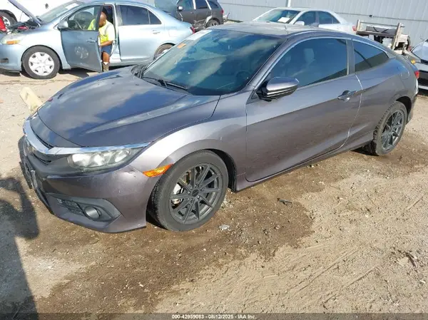 2HGFC3B38JH351988 2018 HONDA CIVIC - Image 2