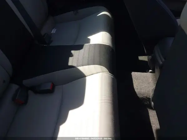 2HGFC3B39JH357153 2018 HONDA CIVIC - Image 8
