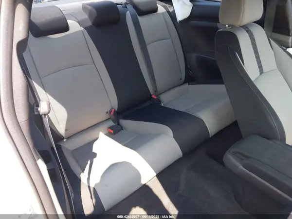 2HGFC3B39JH357265 2018 HONDA CIVIC - Image 8
