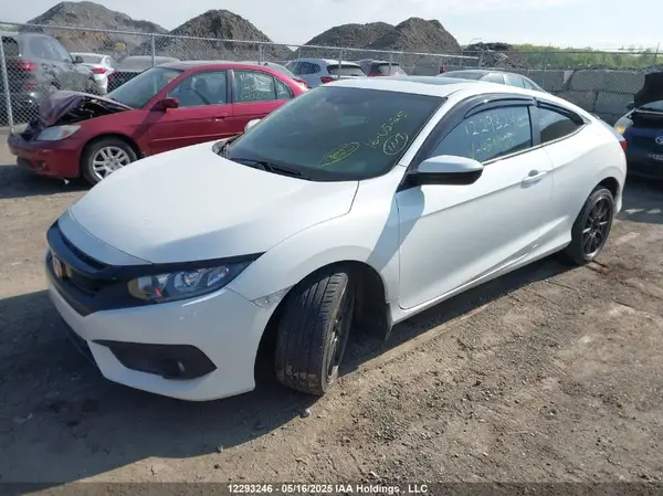 2HGFC3B4XJH451065 2018 HONDA CIVIC - Image 2