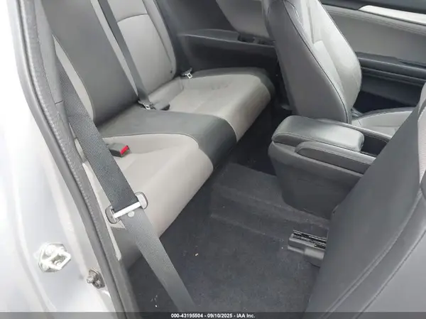 2HGFC3B7XGH354015 2016 HONDA CIVIC - Image 8
