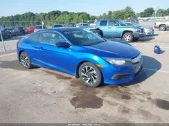 2HGFC4B00HH303889 2017 HONDA CIVIC
