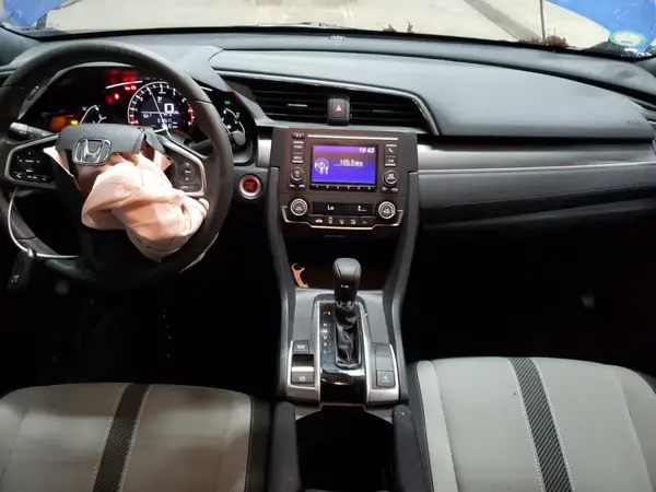 2HGFC4B01JH301140 2018 HONDA CIVIC - Image 8