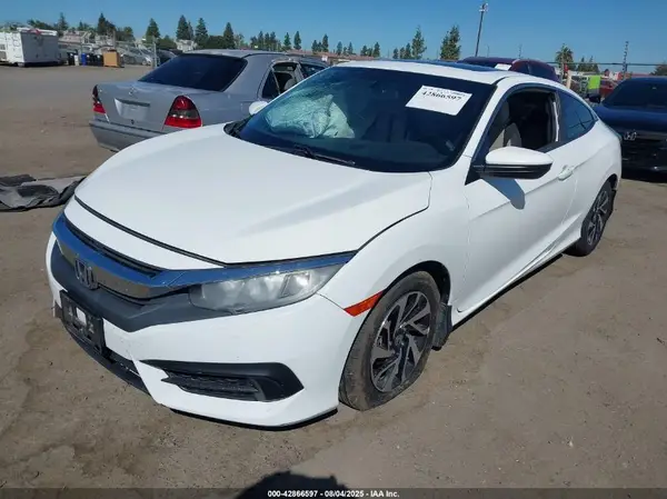 2HGFC4B02JH305097 2018 HONDA CIVIC - Image 2