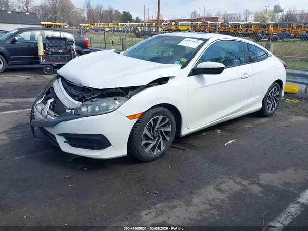 2HGFC4B07JH303202 2018 HONDA CIVIC - Image 2