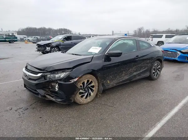 2HGFC4B0XJH304926 2018 HONDA CIVIC - Image 2