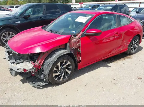 2HGFC4B0XJH304974 2018 HONDA CIVIC - Image 2