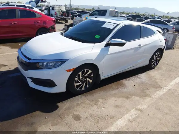 2HGFC4B0XJH305476 2018 HONDA CIVIC - Image 2