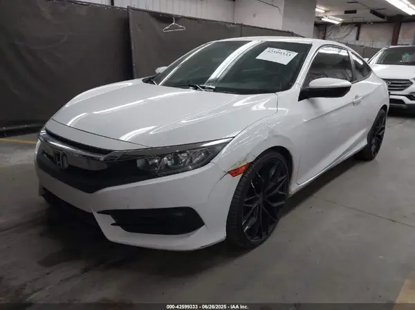 2HGFC4B53JH306738 2018 HONDA CIVIC - Image 2