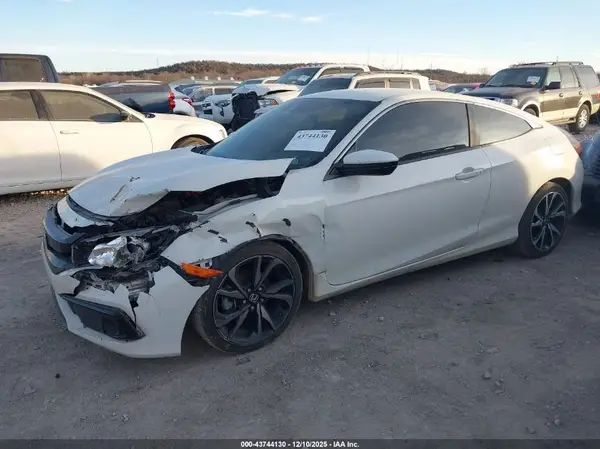 2HGFC4B88KH305385 2019 HONDA CIVIC - Image 2