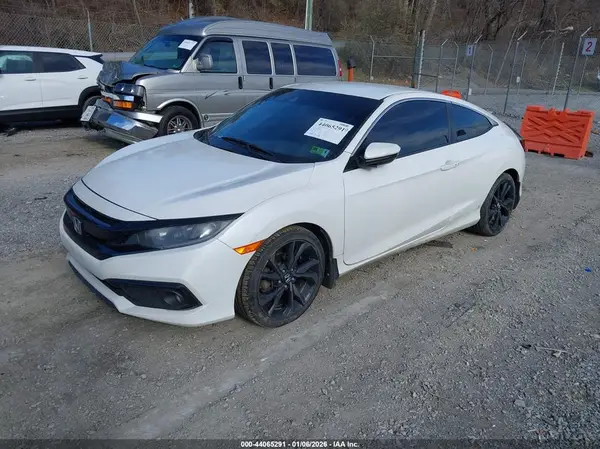 2HGFC4B88KH309923 2019 HONDA CIVIC - Image 2