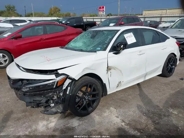 2HGFE1E51RH475284 2024 HONDA CIVIC - Image 2
