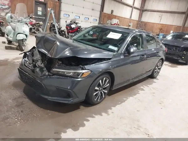 2HGFE1F72NH318812 2022 HONDA CIVIC - Image 2