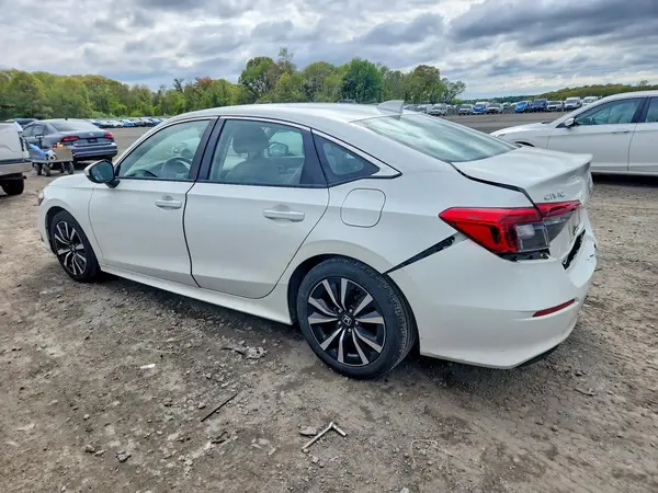 2HGFE1F73RH324821 2024 HONDA CIVIC - Image 2
