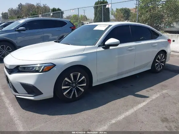 2HGFE1F73RH325046 2024 HONDA CIVIC - Image 2