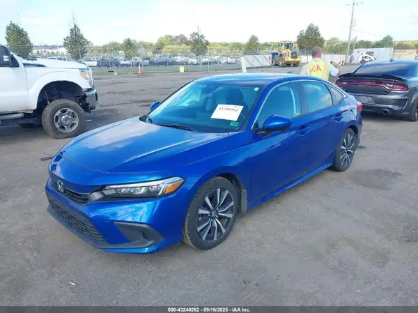 2HGFE1F77PH304195 2023 HONDA CIVIC - Image 2