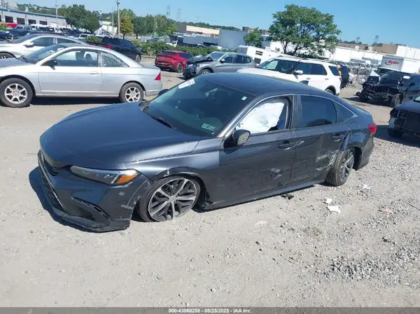 2HGFE1F92NH311425 2022 HONDA CIVIC - Image 2