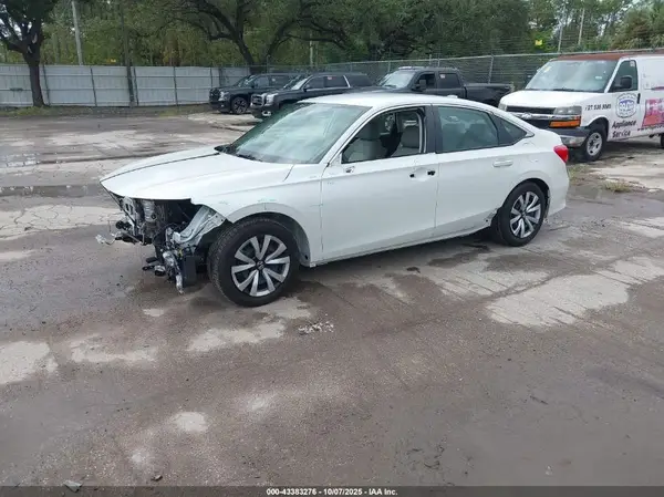 2HGFE2F24RH562445 2024 HONDA CIVIC - Image 2