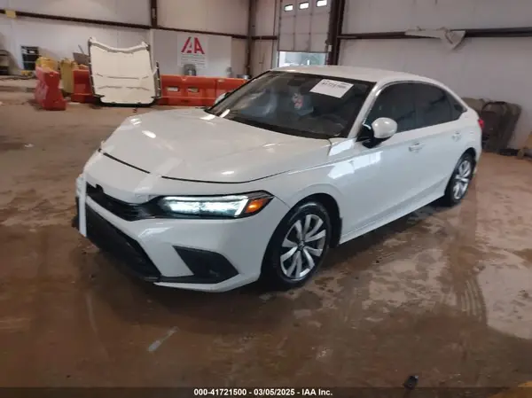 2HGFE2F24RH570352 2024 HONDA CIVIC - Image 2