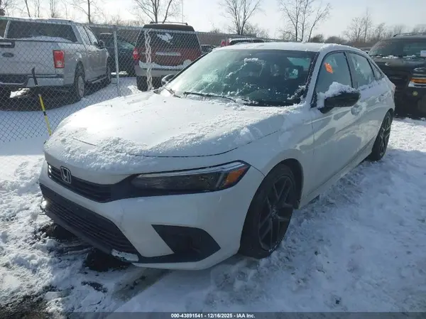 2HGFE2F50RH547760 2024 HONDA CIVIC - Image 2