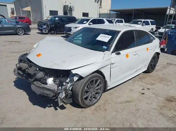 2HGFE2F51RH500608 2024 HONDA CIVIC - Image 2