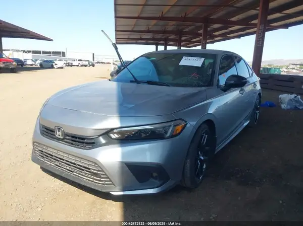 2HGFE2F51RH550487 2024 HONDA CIVIC - Image 2