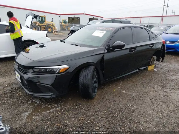 2HGFE2F51RH563630 2024 HONDA CIVIC - Image 2