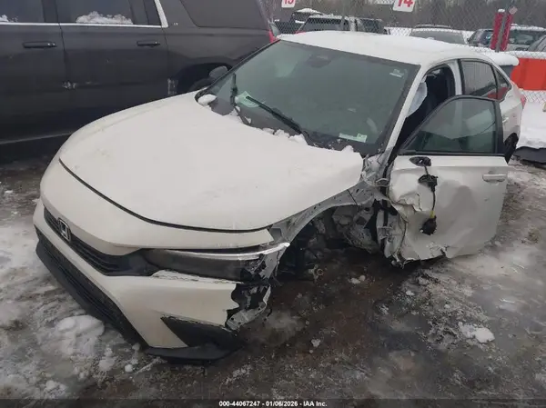 2HGFE2F51RH565118 2024 HONDA CIVIC - Image 2