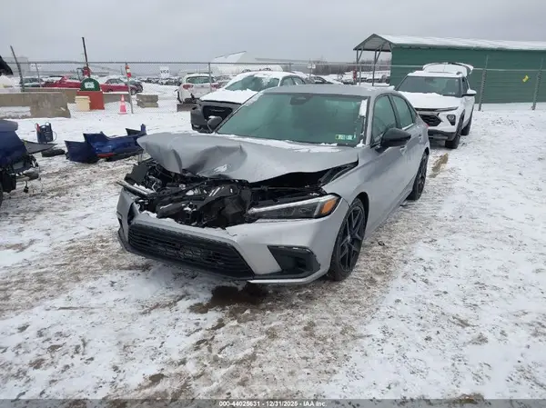 2HGFE2F52RH527705 2024 HONDA CIVIC - Image 2