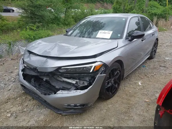 2HGFE2F52RH543905 2024 HONDA CIVIC - Image 2